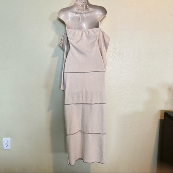 Pretty Little Thing Cut Out Cream Bodycon Dress Size 6 - Picture 5 of 8